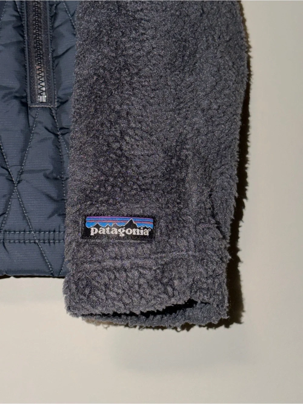 Patagonia small black fleece jacket with quilted lining vintage - Picture 4 of 7